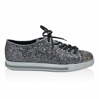 Gümüş Simli Önü Demir Maskeretli Sneaker Ayakkabı