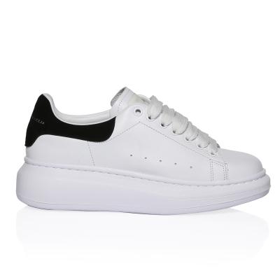 Beyaz Deri & Siyah Süet Kalın Tabanlı Sneaker Ayakkabı